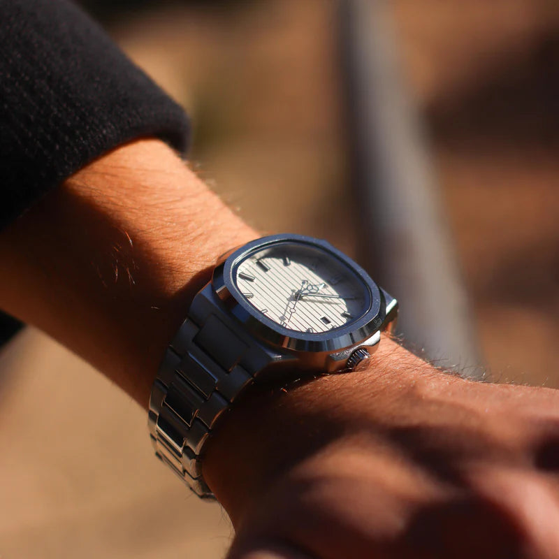 Ceas Poedagar Nautilius